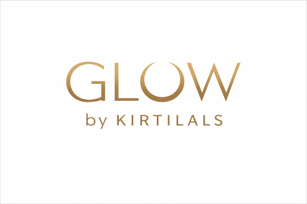 Glow Jewels is a web-based jewellery e-commerce platform featuring product catalogue, homepage promotions, store locator and a complete shopping flow for seamless customer experience.